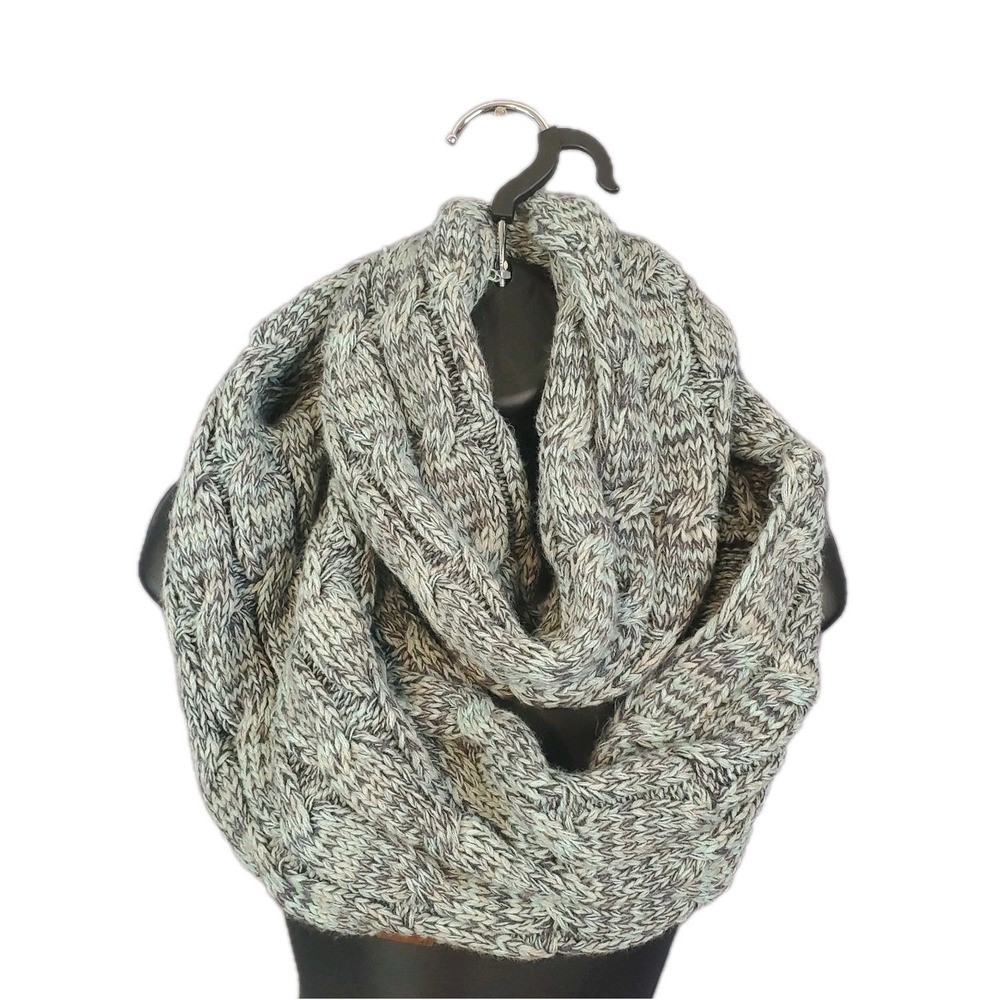 C.C. Cable‎ Knit Infinity Scarf Mint Green Heathered Gray Winter Neck Warmer